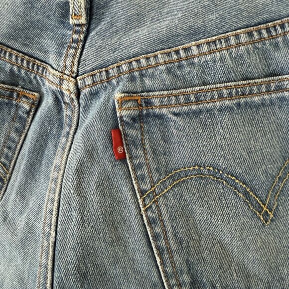 Levis 501 Jean Shorts Women's 30 Medium Wash Denim Button Fly Cut Off High Rise - Picture 7 of 10